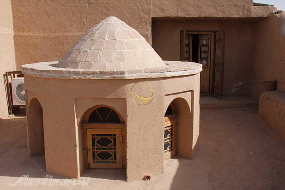 نمای بیرونی هتل خانه سه نیک یزد | علاءالدین تراول