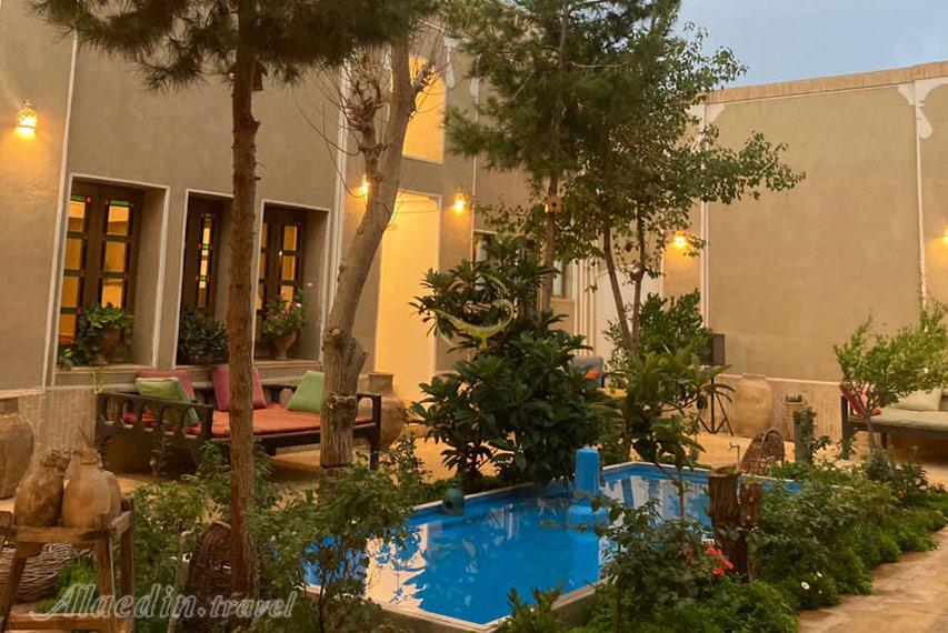 هتل سنتی کوروش یزد | علاءالدین تراول