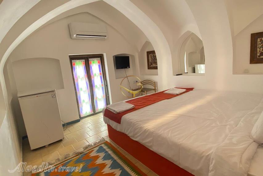 هتل سنتی کوروش یزد | علاءالدین تراول