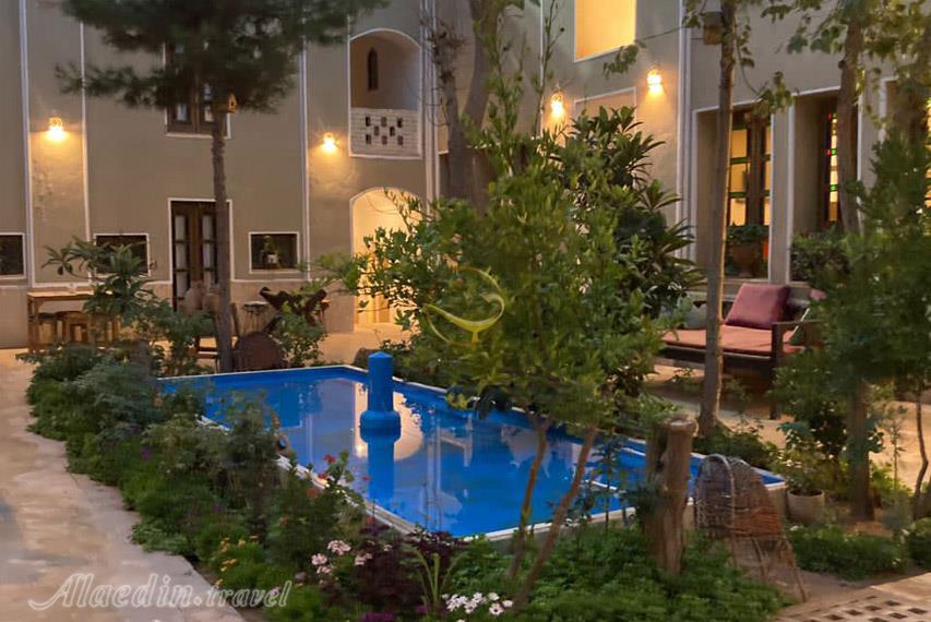 هتل سنتی کوروش یزد | علاءالدین تراول