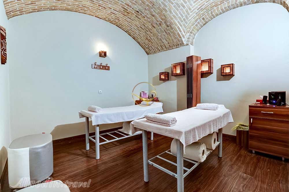 مجموعه اسپا هتل باغ 4 ستاره مشیرالممالک یزد | علاءالدین تراول