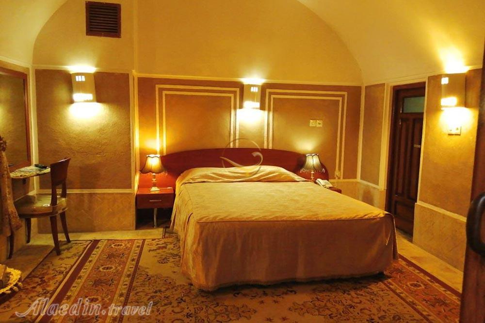 هتل کاروانسرای مشیر یزد | علاءالدین تراول