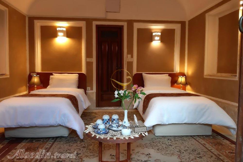 هتل کاروانسرای مشیر یزد | علاءالدین تراول