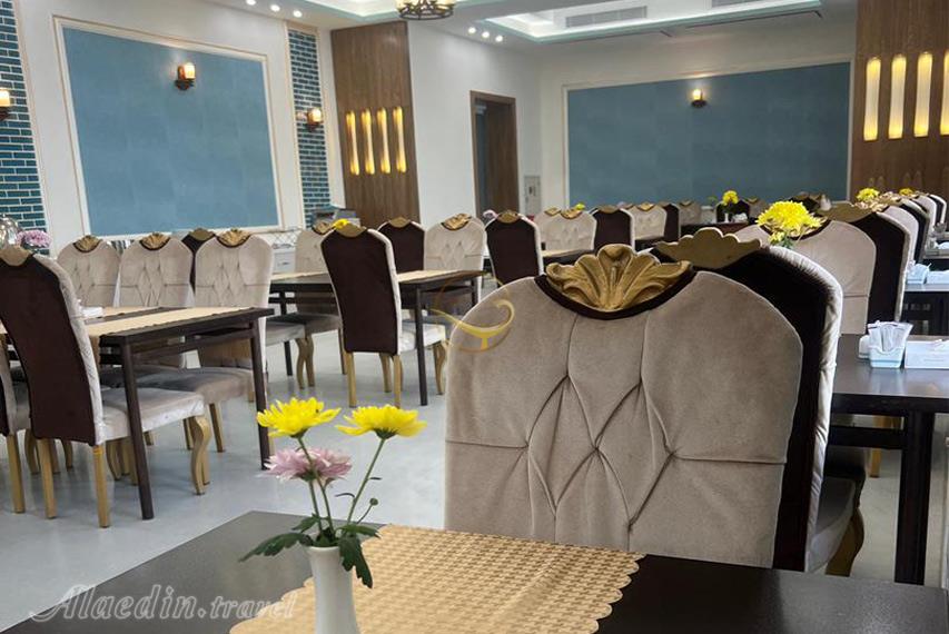 رستوران هتل پارسیان آزادی یزد | علاالدین تراول