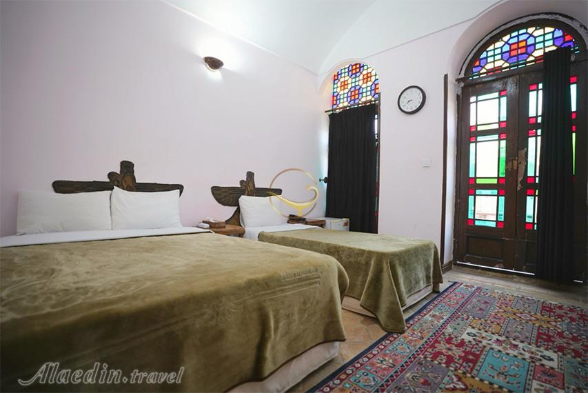 هتل سنتی رز یزد | علاالدین تراول