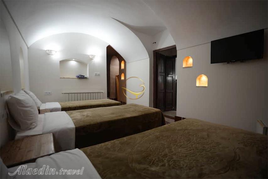 هتل سنتی رز یزد | علاالدین تراول