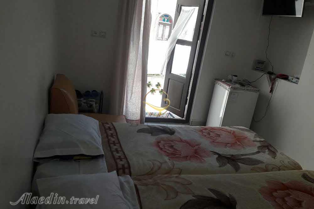 اتاق دو تخته هتل سنتی سروش یزد | علاءالدین تراول