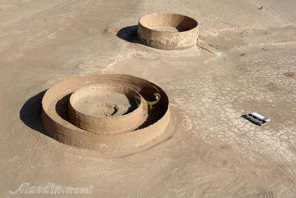 دخمه های شریف آباد اردکان | علاءالدین تراول