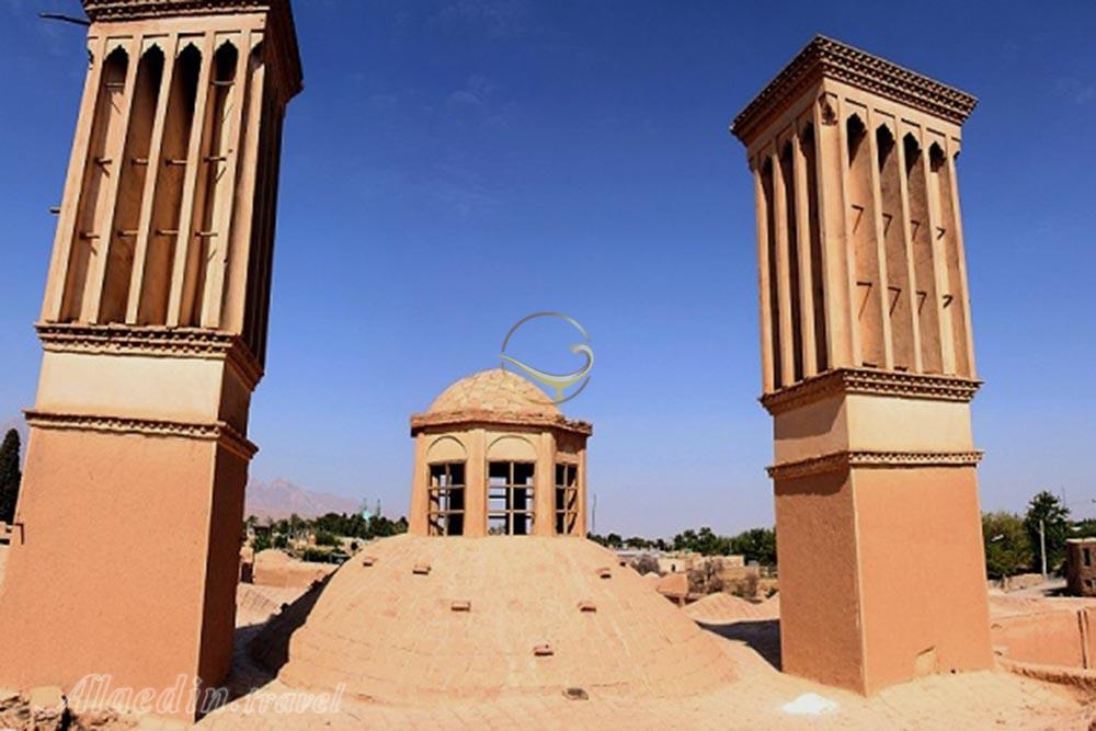 عمارت شترگلو در ماهان | علاءالدین تراول