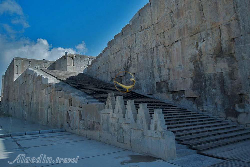 پلکان ورودی تخت جمشید | علاءالدین تراول