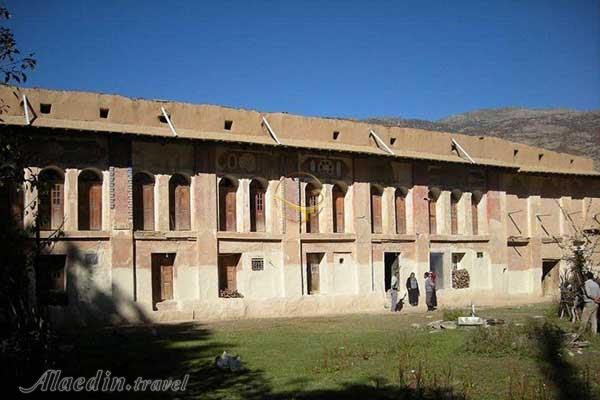 عمارت ابراهیم خان در مهدیشهر (شکارگاه ملاده)