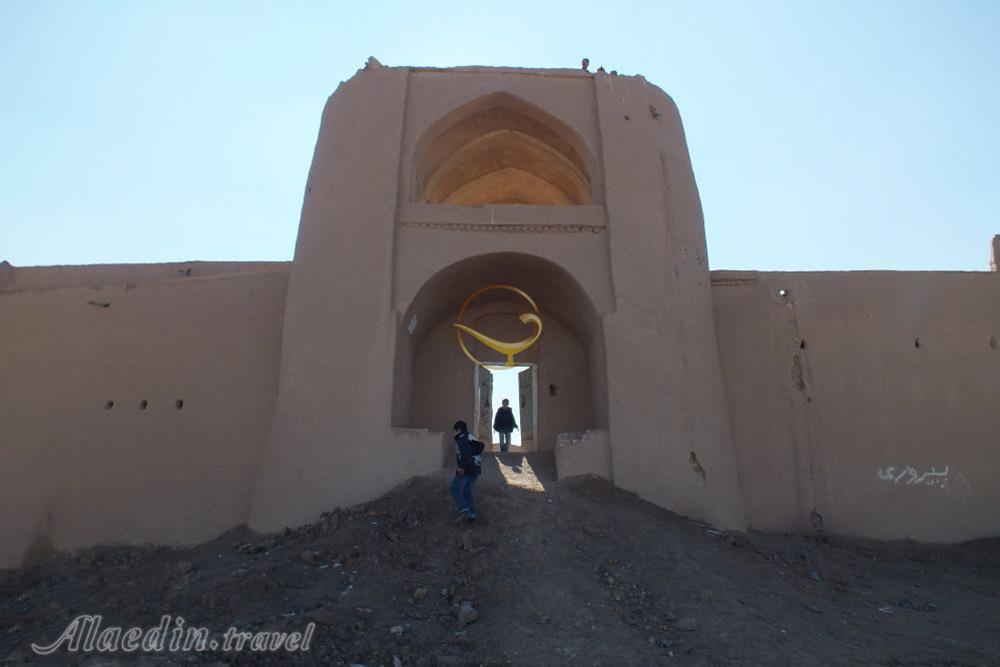 قلعه خورمیز در مهریز | علاءالدین تراول