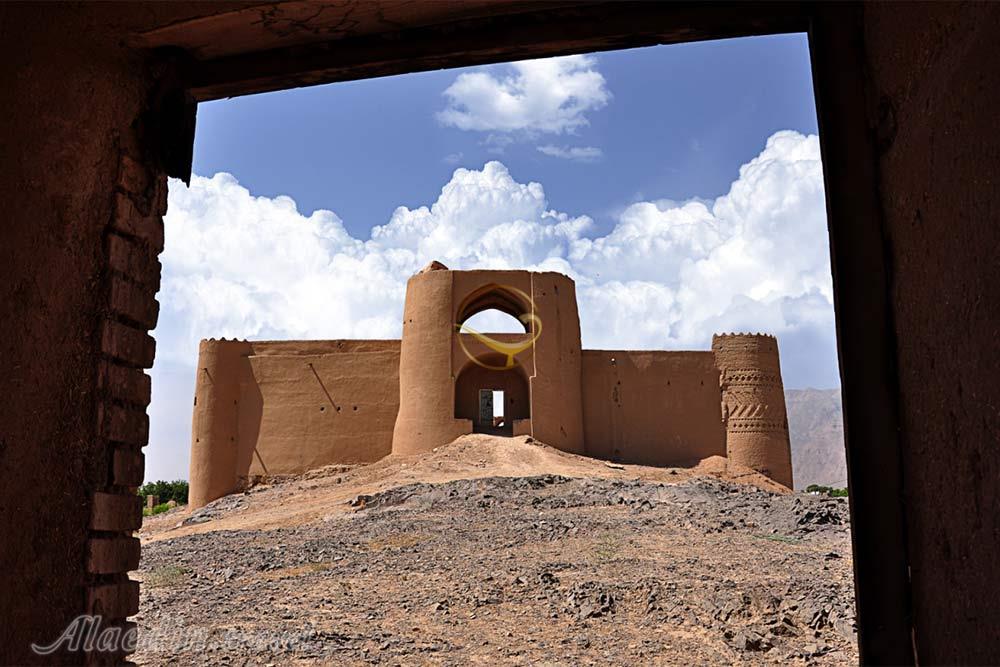 قلعه خورمیز در مهریز | علاءالدین تراول