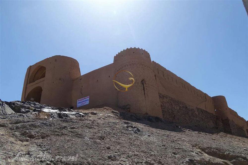 قلعه خورمیز در مهریز | علاءالدین تراول