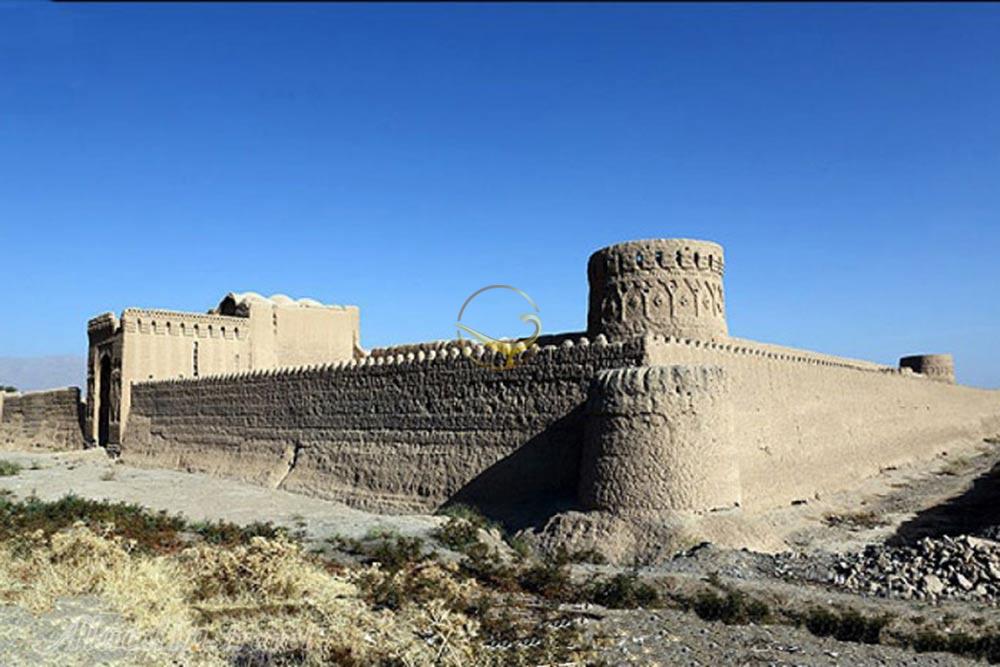 قلعه مهرپادین سریزد در مهریز | علاءالدین تراول
