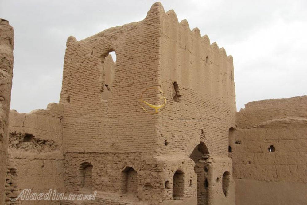 قلعه مهرپادین سریزد در مهریز | علاءالدین تراول