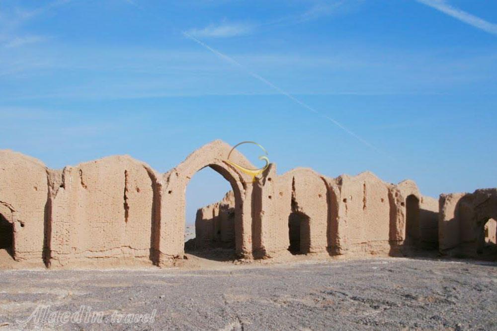 عمارت سنمبر سریزد در مهریز | علاءالدین تراول