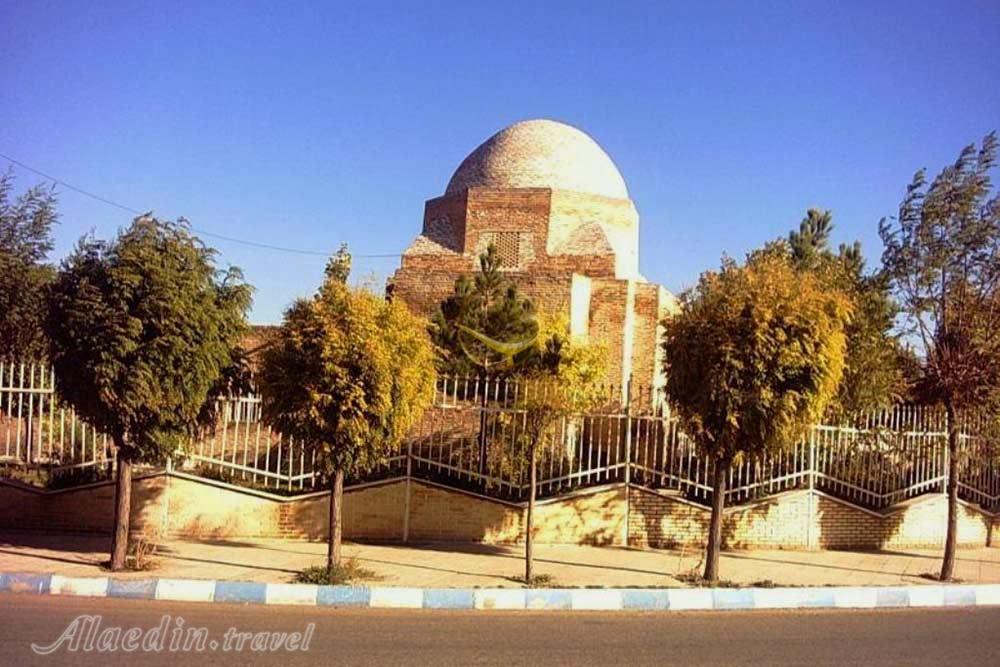 بقعه پیر احمد زهرنوش (موزه باستان شناسی) ابهر | علاءالدین تراول