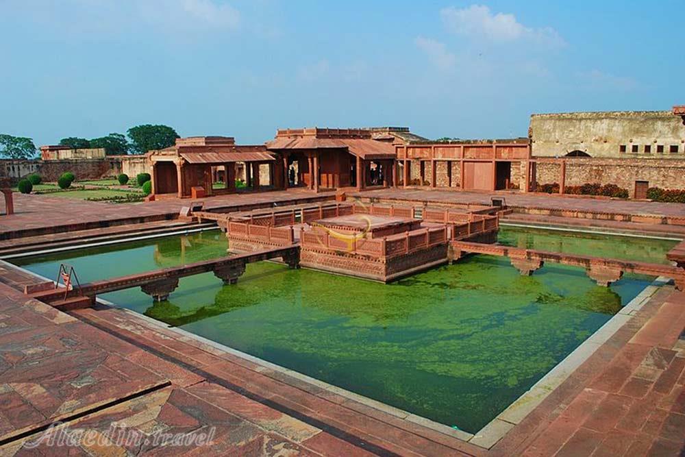 فاتح پور سیکری (شهر پیروزی) در آگرا - هند | علاءالدین تراول