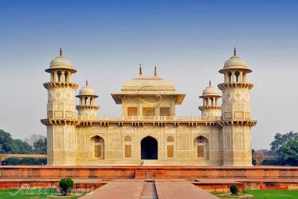 مقبره اعتماد الدوله در آگرا - هند