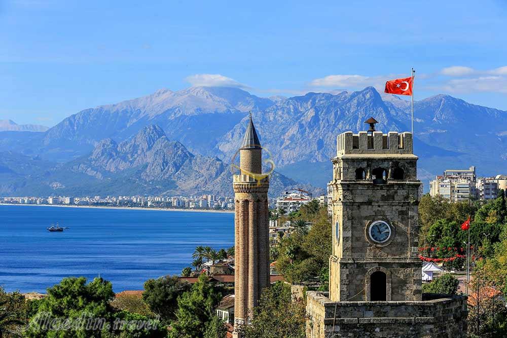 برج ساعت در آنتالیا - ترکیه | علاءالدین تراول