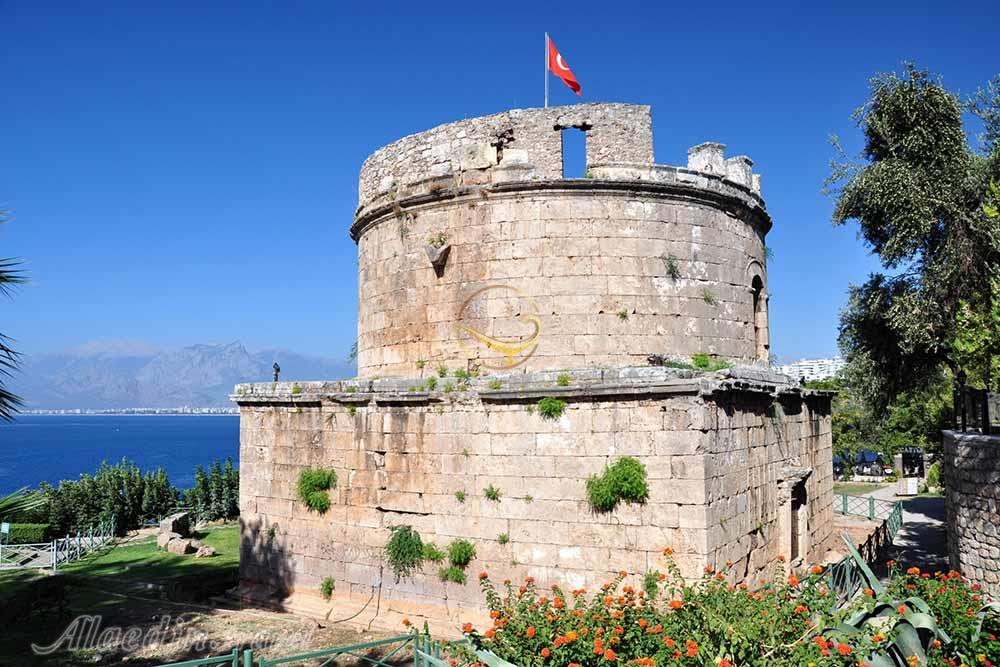 قلعه رومی در آنتالیا - ترکیه | علاءالدین تراول