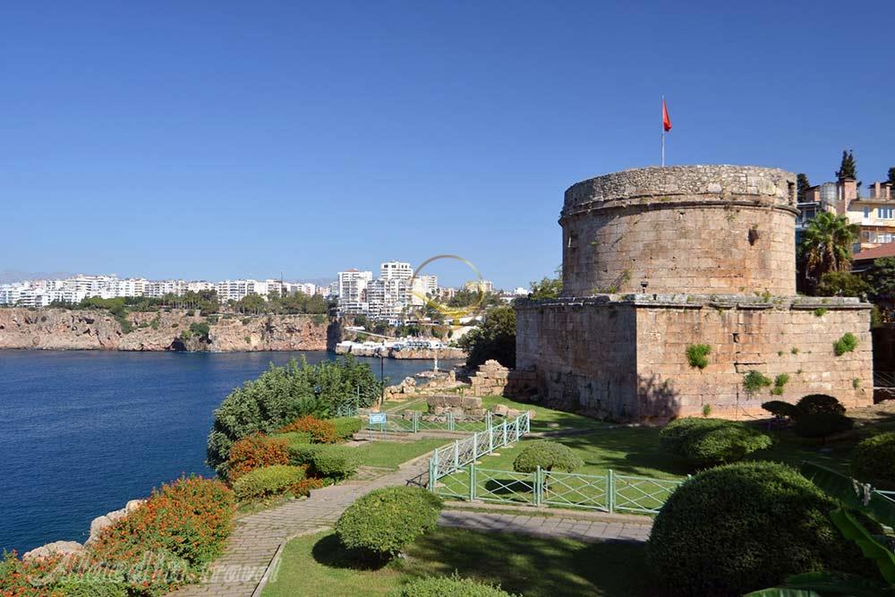 قلعه رومی در آنتالیا - ترکیه | علاءالدین تراول