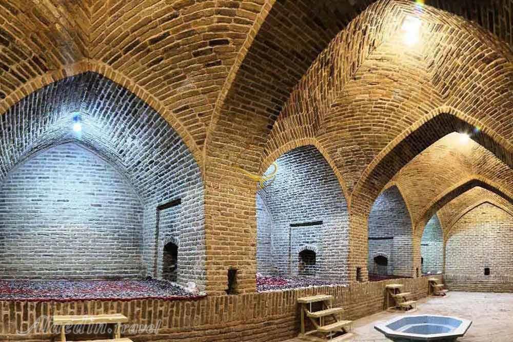 کاروانسرای ابوزید آباد در آران و بیدگل | علاءالدین تراول