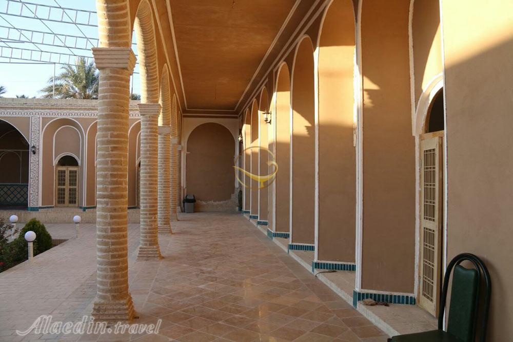 باغ تیتو بافق | علاءالدین تراول