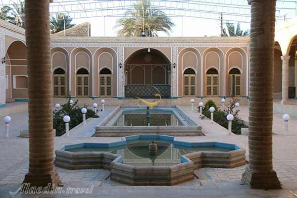 باغ تیتو بافق