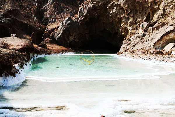 غار نمکی خرسین در بندرعباس (گنبدهای نمکی خرسین)