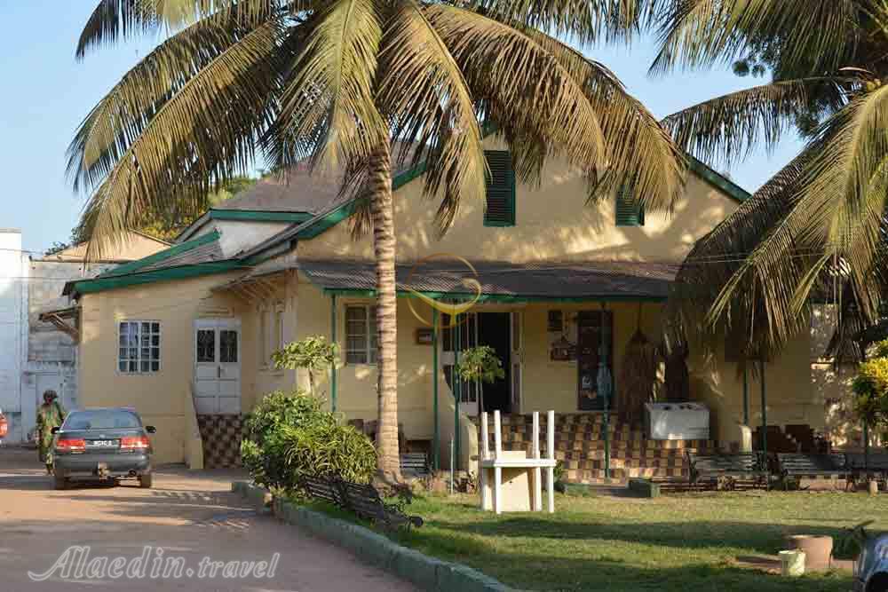 موزه ملی گامبیا در بانجول | علاءالدین تراول