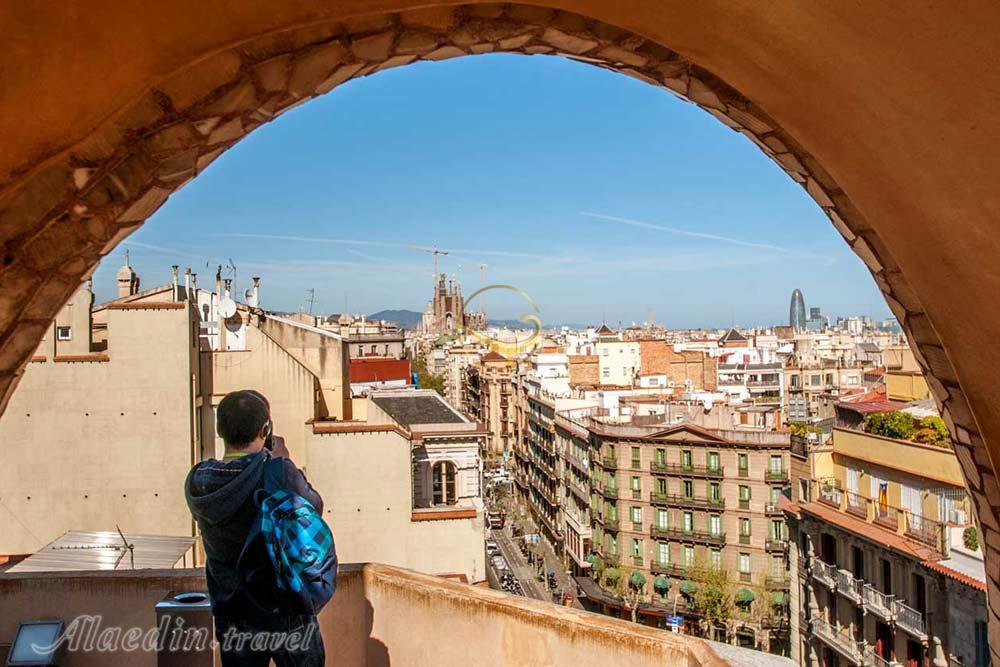 ساختمان کازا میلا بارسلونا - اسپانیا | علاءالدین تراول