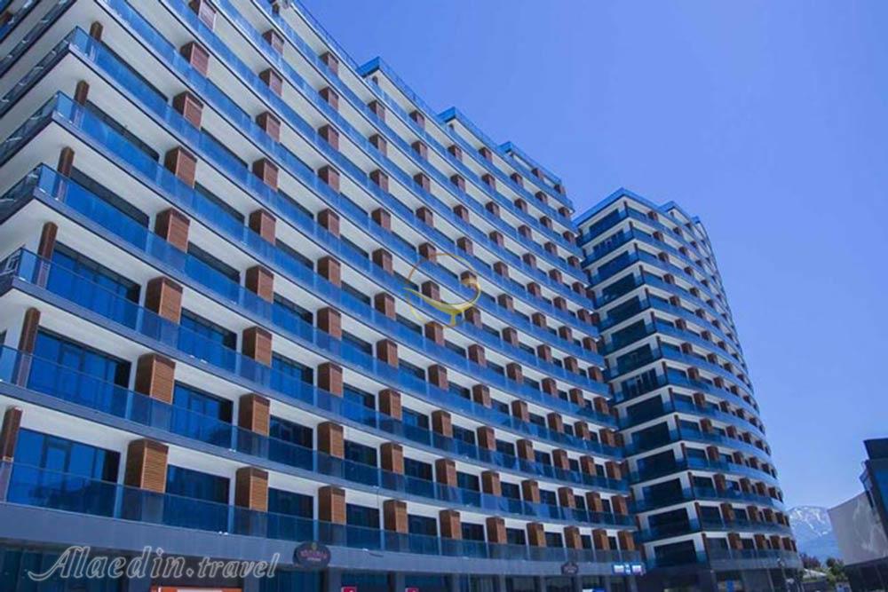 مرکز خرید متروسیتی در باتومی - گرجستان | علاءالدین تراول