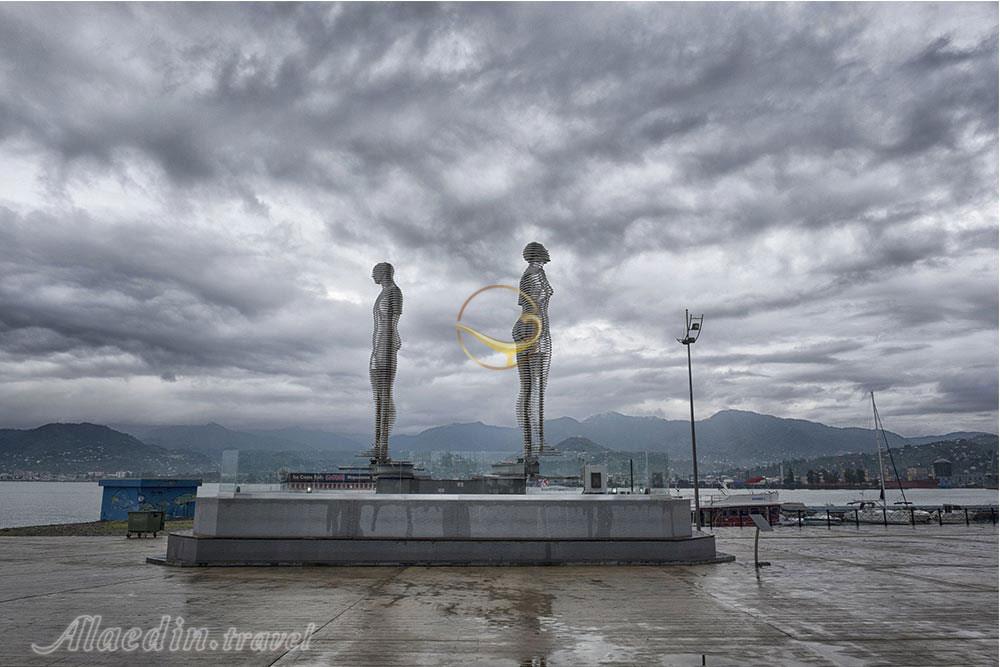 تندیس علی و نینو در باتومی - گرجستان | علاءالدین تراول