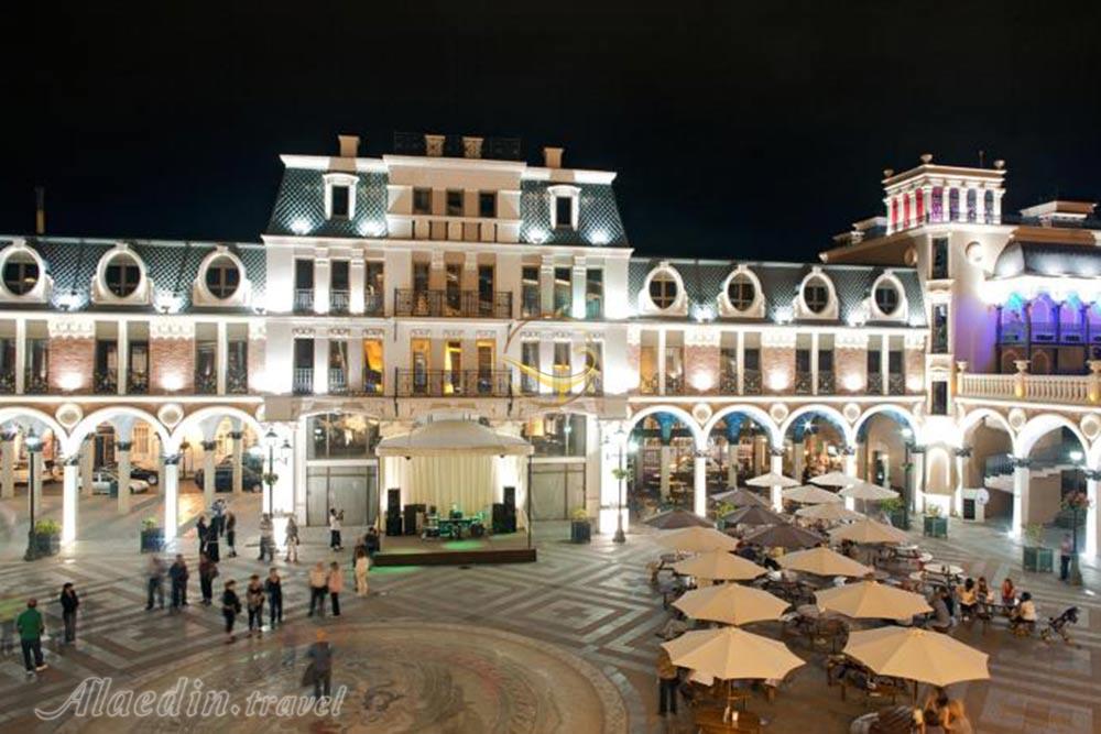 میدان پیازا در باتومی - گرجستان | علاءالدین تراول