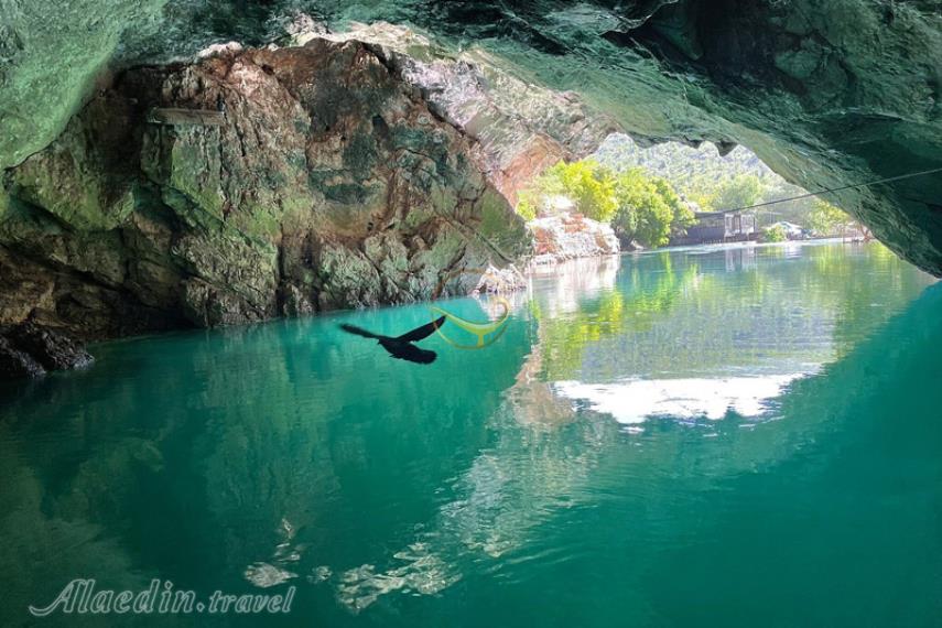 غارهای Vrelo Bosne بیهاچ - بوسنی و هرزگوین