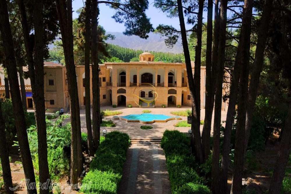 عمارت و باغ اکبریه بیرجند - باغ های ایرانی | علاءالدین تراول