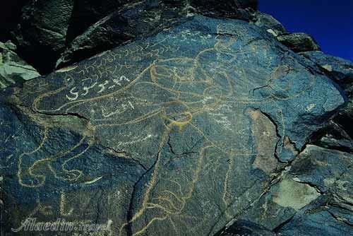 سنگ نگاره کال جنگال در بیرجند