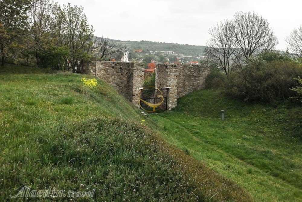 قلعه دوین براتیسلاوا - اسلواکی | علاءالدین تراول