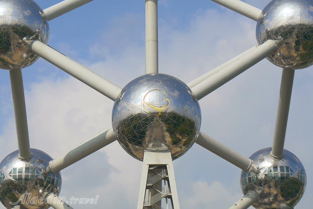 بنای یادبود اتمیوم در بروکسل | علاءالدین تراول