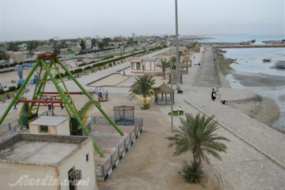 پارک ساحلی آب شیرین کن در بوشهر | علاءالدین تراول