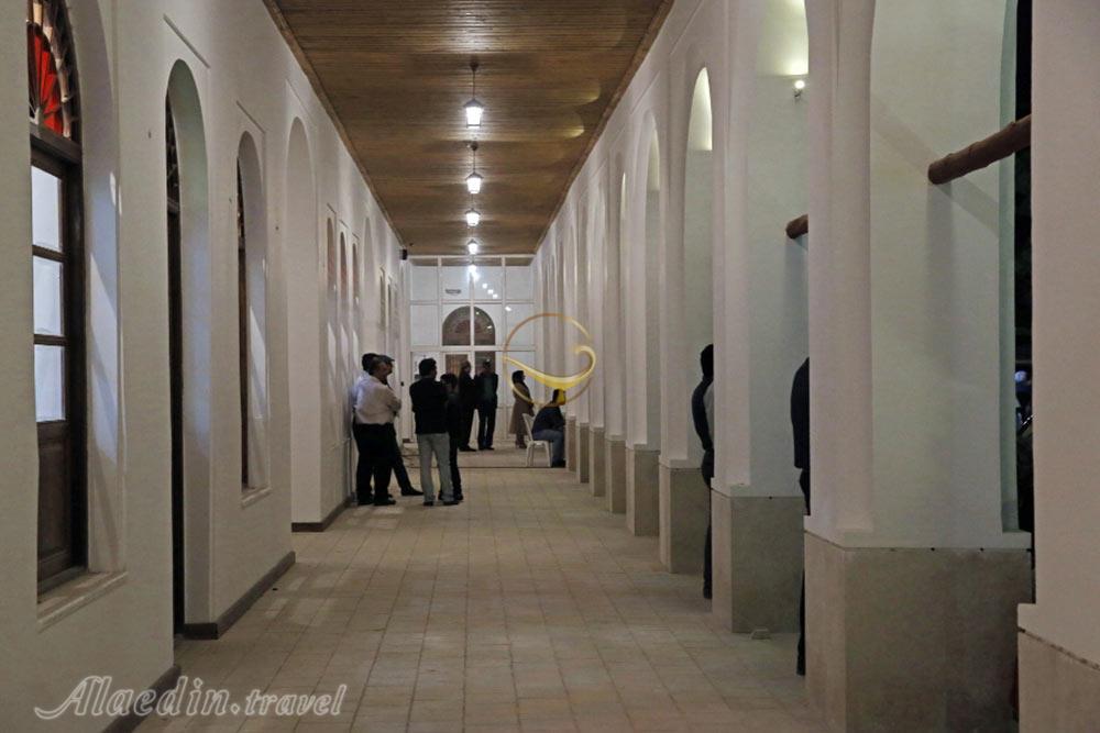 مدرسه سعادت در بوشهر | علاءالدین تراول