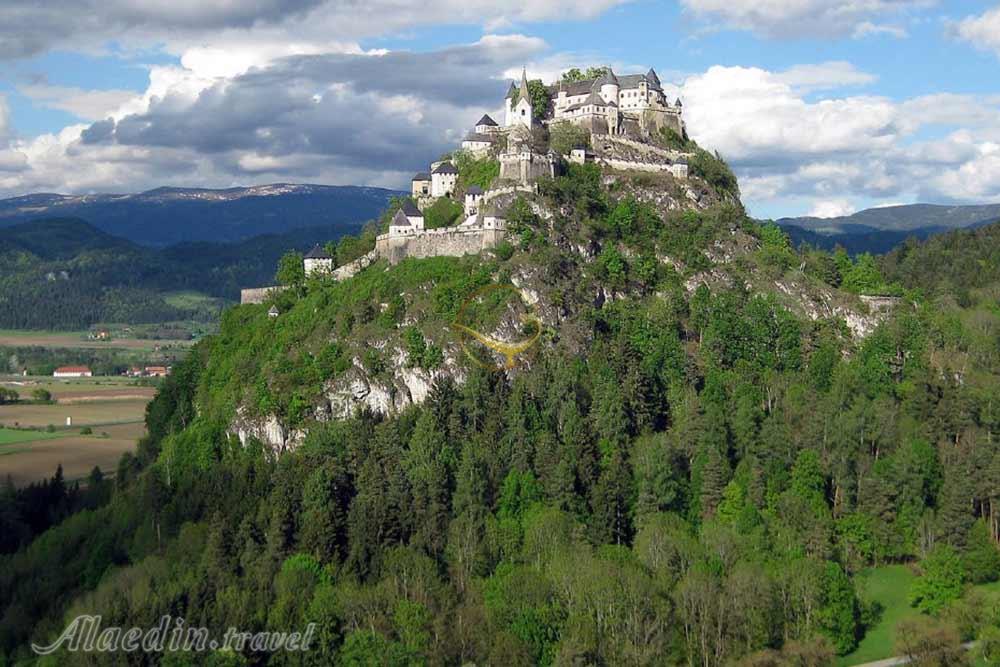 قلعه هوخ استریتس در کرنتن | علاءالدین تراول