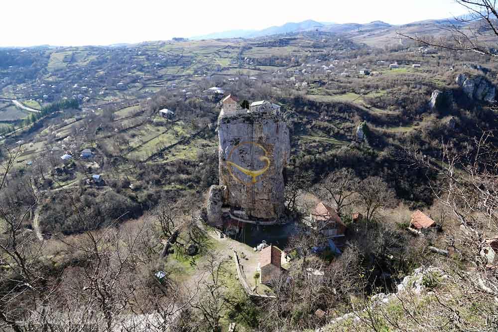 کلیسای صخره ای گرجستان در چیاتورا | علاءالدین تراول