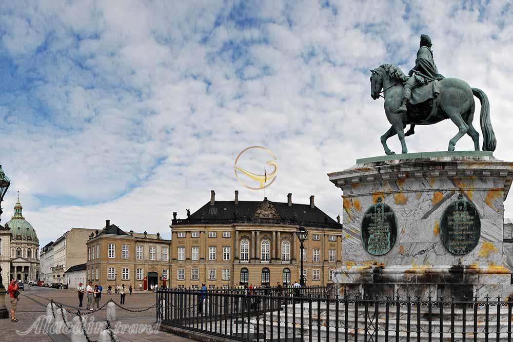 کاخ املین بورگ کپنهاگ | علاءالدین تراول