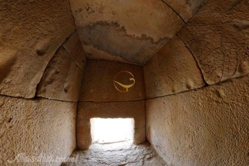 گور دختر دشتستان