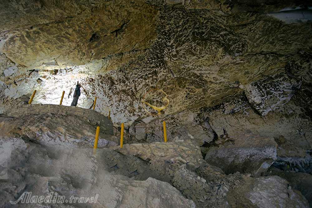 غار چال‌ نخجیر در دلیجان | علاءالدین تراول