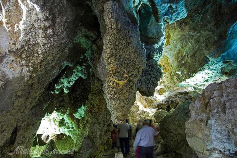 غار چال‌ نخجیر در دلیجان | علاءالدین تراول