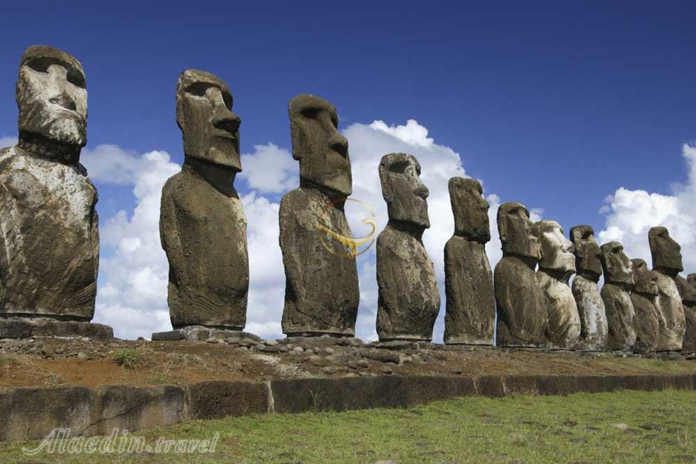 مجسمه های باستانی موآی در ایستر - شیلی | علاءالدین تراول
